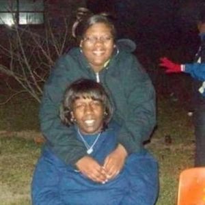 Meet your Posher, Viola